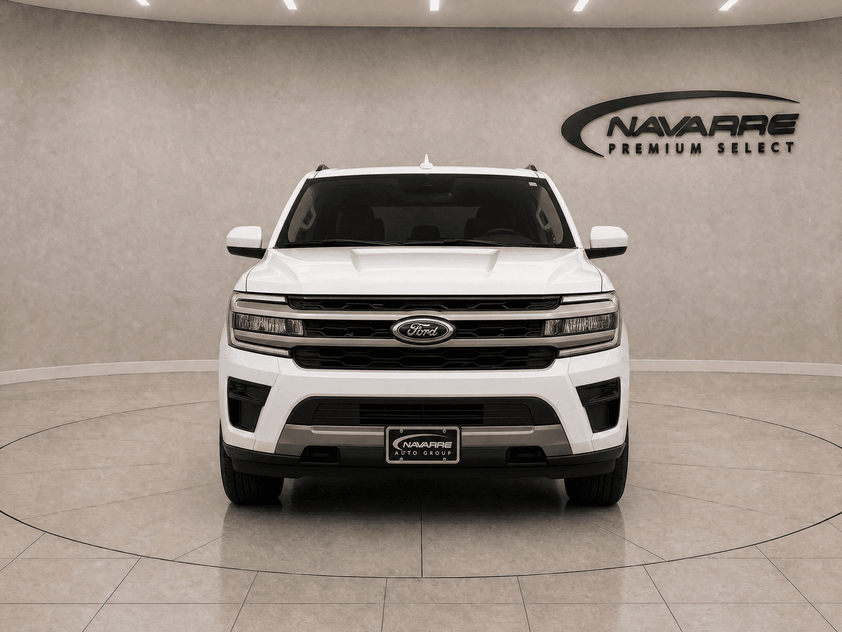 2023 Ford Expedition XLT — photo 2